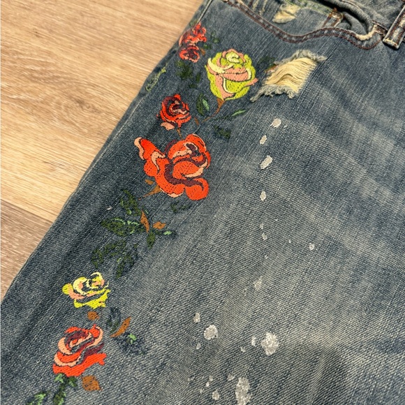 NWT - Jessica Simpson emrboidered Jeans - Picture 2 of 11